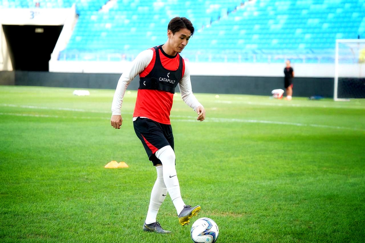 山东男篮训练开放日；赛后更衣室发声引欢呼；CBA季后赛在即；更衣室氛围转暖的简单介绍