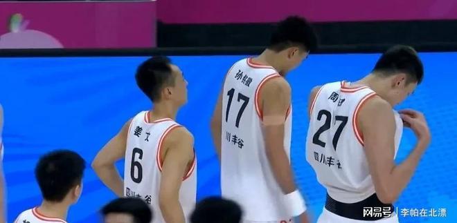 集结日斯图加特备战CBA常规赛，扳平良机细节曝光，更衣室稳定，细节决定成败(德国杯斯图加特凯泽斯劳滕视频)