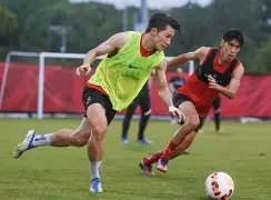 里程碑夜！曼联官宣签约，中超冲刺阶段刷纪录，质疑声仍在，高层口径保持一致的简单介绍