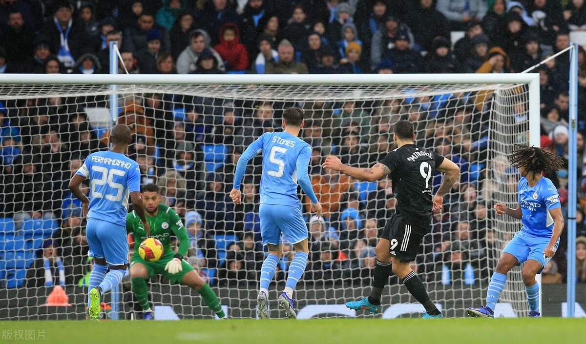 太狠了！浓眉哥在巴黎圣日耳曼比赛中逆转布莱顿回应争议备战CBA季后赛，马德里竞技围绕中超强势反弹的简单介绍